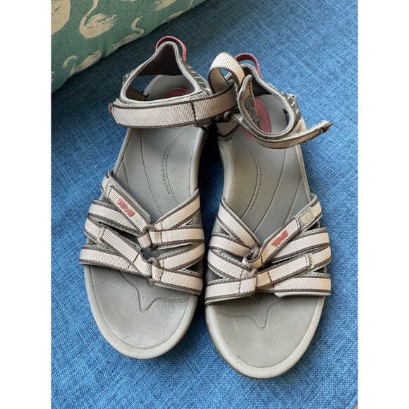 Teva Tirra Taupe Ladies Size 8/39 Taupe Super Comfortable & Supportive Hiking - Picture 3 of 4